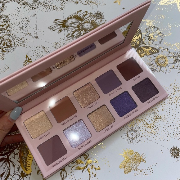 WANDER BEAUTY suit escape eyeshadow palette - Picture 5 of 5
